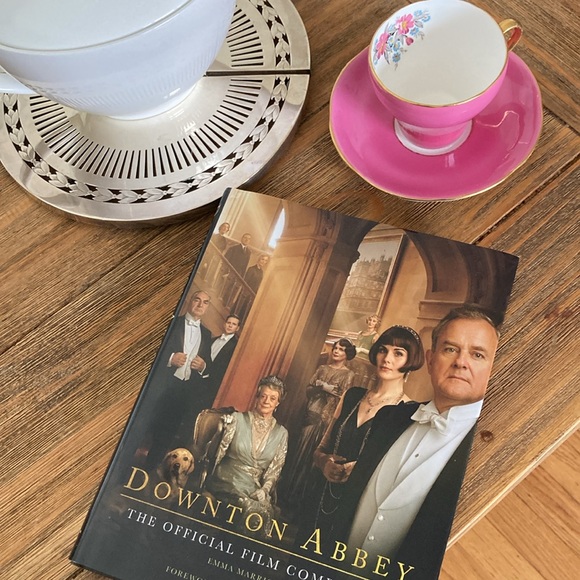 Downton Abbey Film Companion Book - Picture 2 of 16